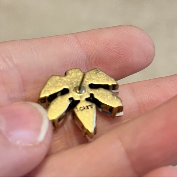 J. Crew Crystal Cluster Earrings NWOT - Picture 3 of 3